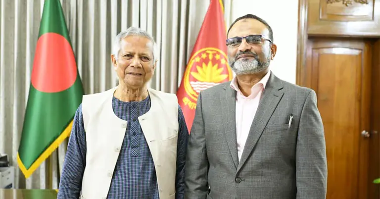 প্রধান উপদেষ্টার সঙ্গে ঢাবি উপাচার্যের সাক্ষাৎ